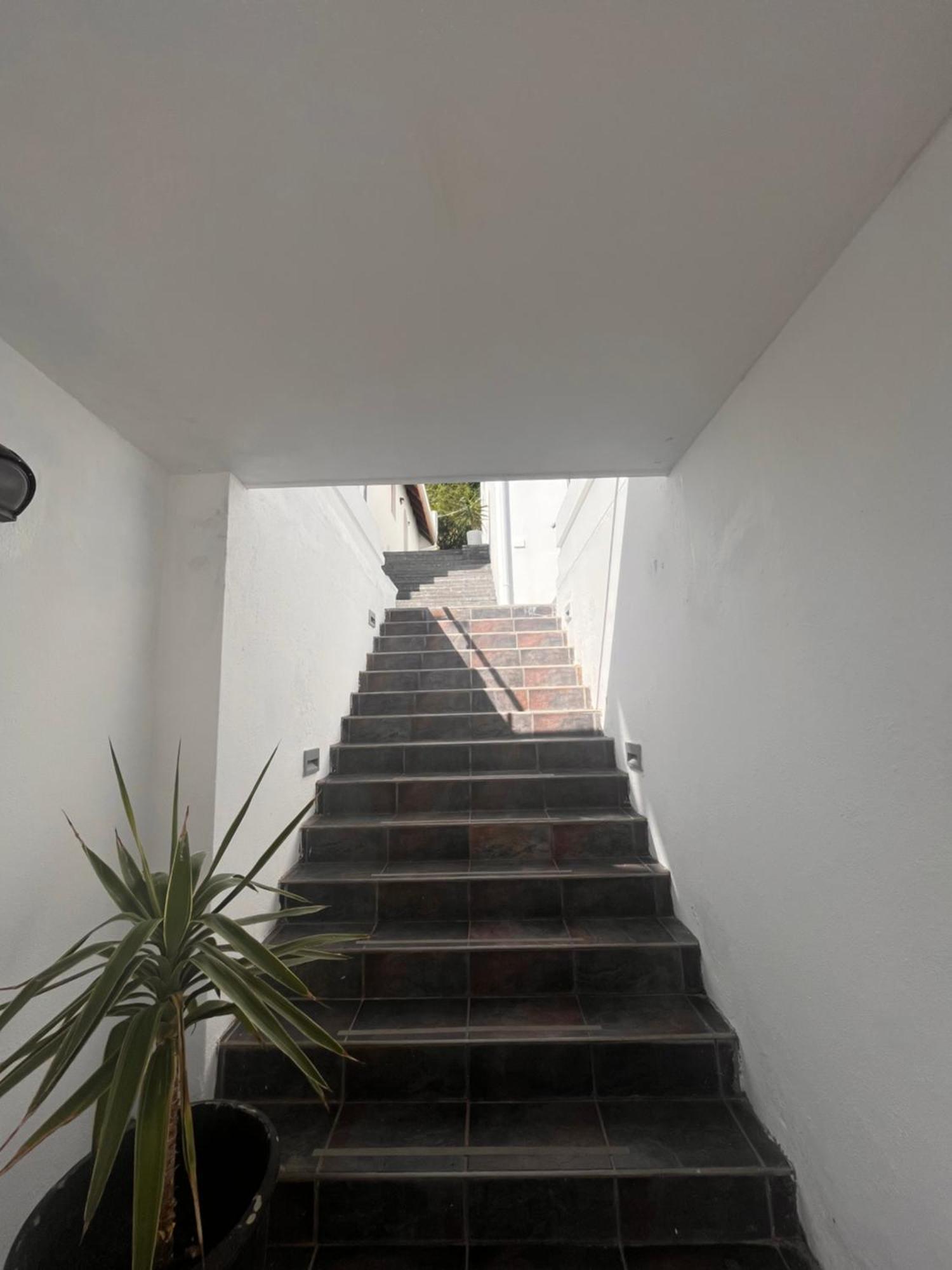 Cozy Camps Bay House With Mountain And Sea View Βίλα Κέιπ Τάουν Εξωτερικό φωτογραφία