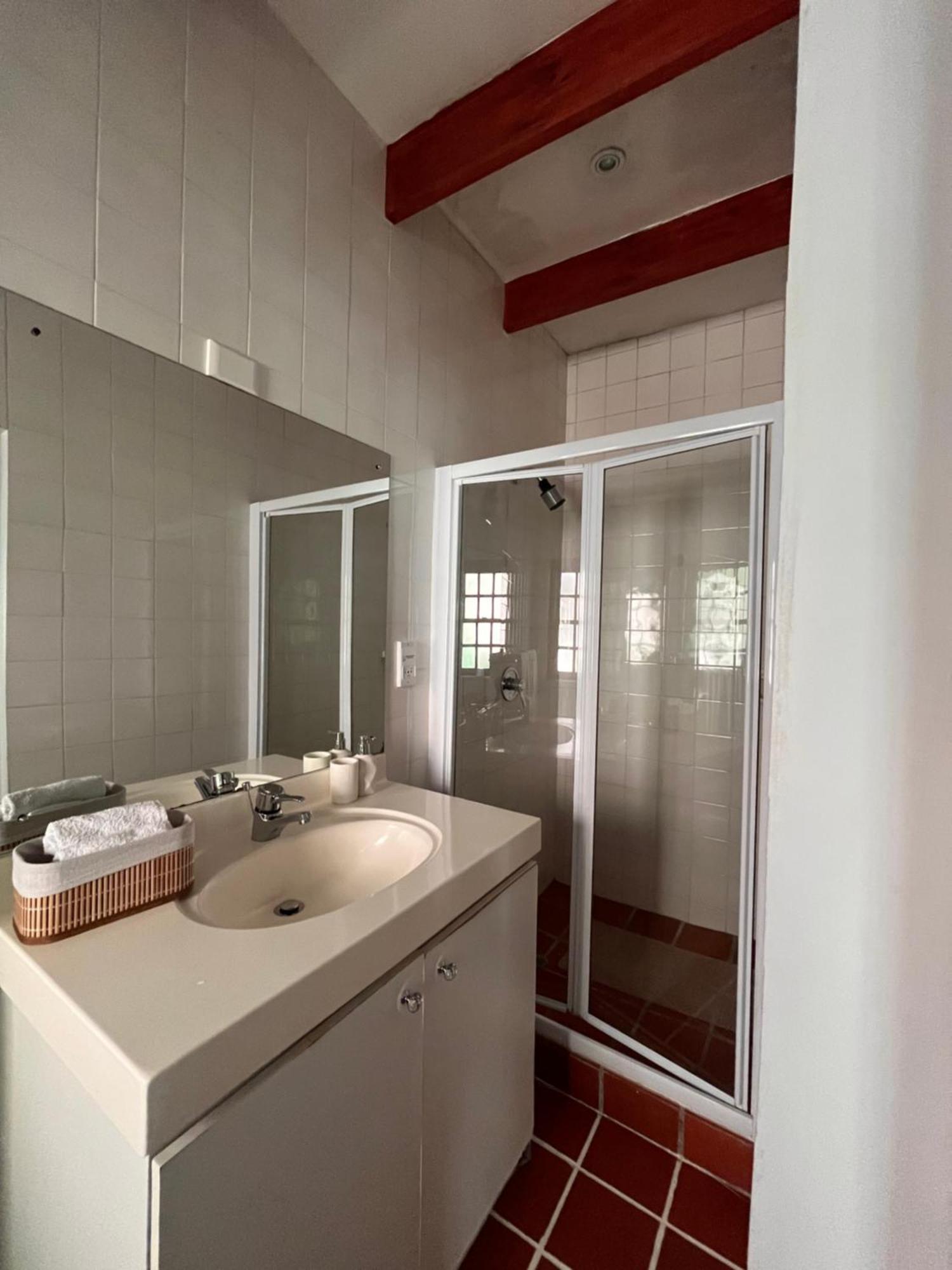 Cozy Camps Bay House With Mountain And Sea View Βίλα Κέιπ Τάουν Εξωτερικό φωτογραφία